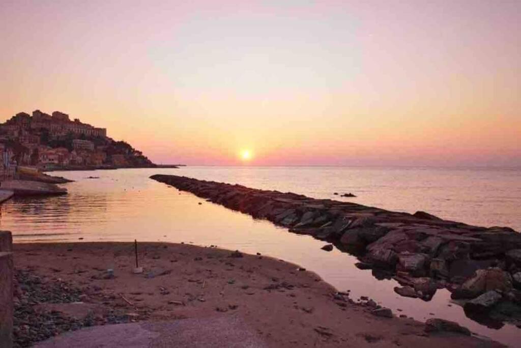 Appartamento Sul Mare Alla Foce Imperia Zewnętrze zdjęcie