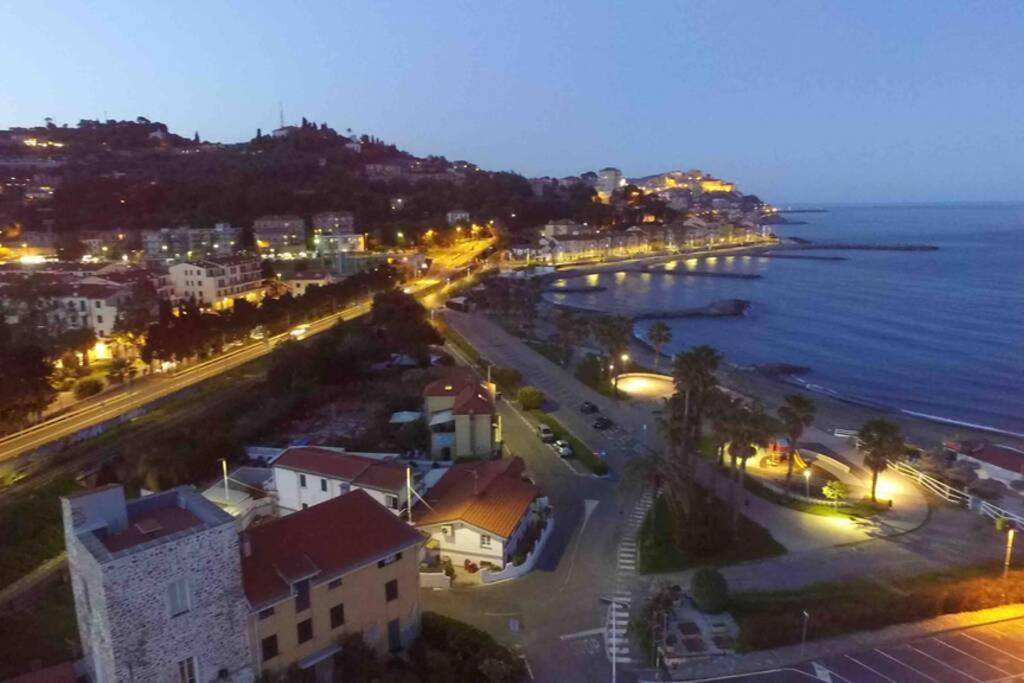 Appartamento Sul Mare Alla Foce Imperia Zewnętrze zdjęcie